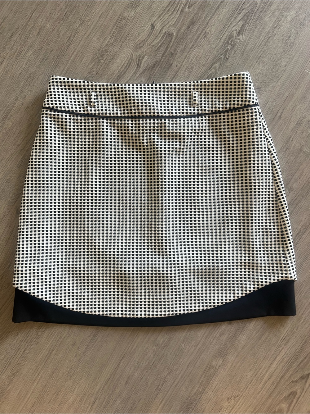 Review Black and White Textured Mini Skirt | workwear